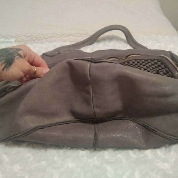 Errelleventidue hobo bag - Picture 6 of 7